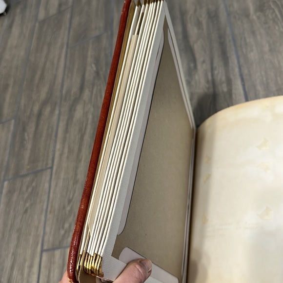Top grain leather, vintage photo album. Removable inserts, gold capped edges - Picture 5 of 7